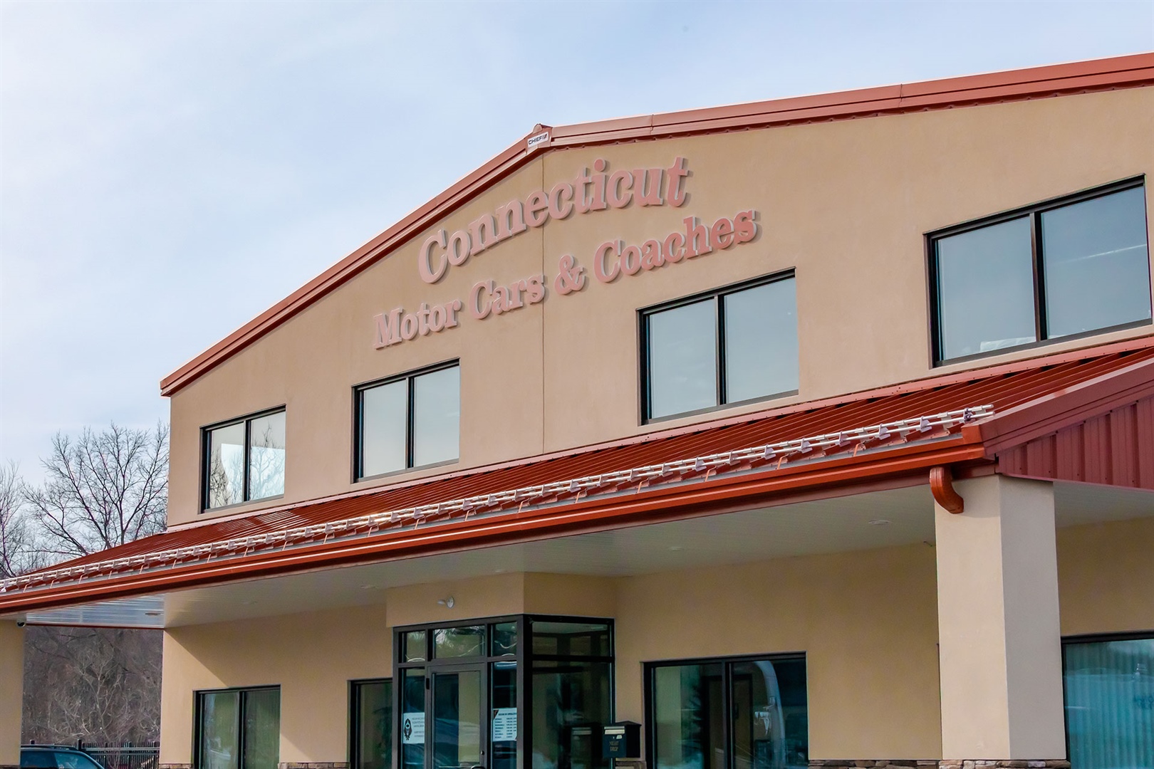 Connecticut Motor Cars and Coaches Chose AceClamp to Protect Walkways