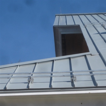 Efficient snow bar by AceClamp: Complete installation in half the time.